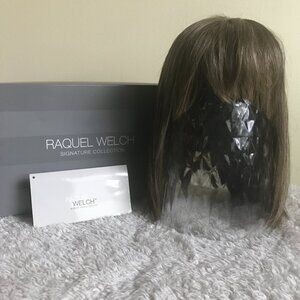 Raquel Welch Wig with Under Layer by Cardani & Fastening Comfort Band by WiGrip